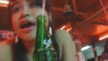 Các Nắng đẹp và những cô gái tóc vàng phim xet vlxx Vicky Tay bằng các hồ bơi!